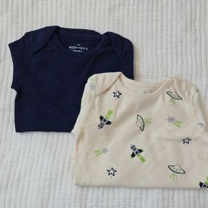 Hanna Andersson Navy and Cream Space Long Sleeve Bodysuits